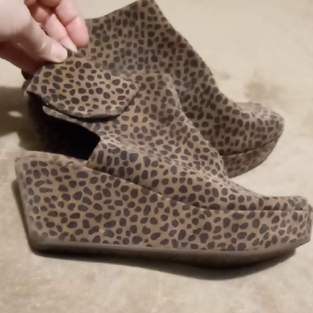 Leopard Print Women's Mules